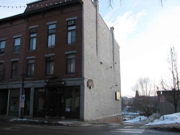 94 Main St, Auburn, ME 04210